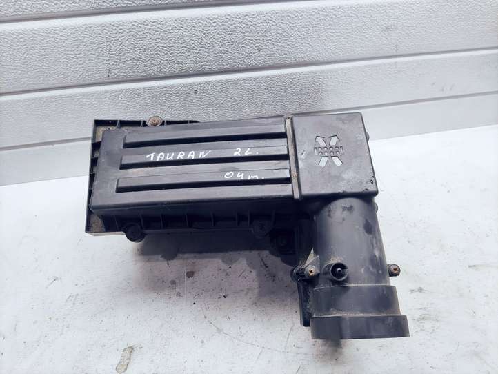 Volkswagen Touran I (2003 - 2010)  1K0129607S Воздушный фильтр