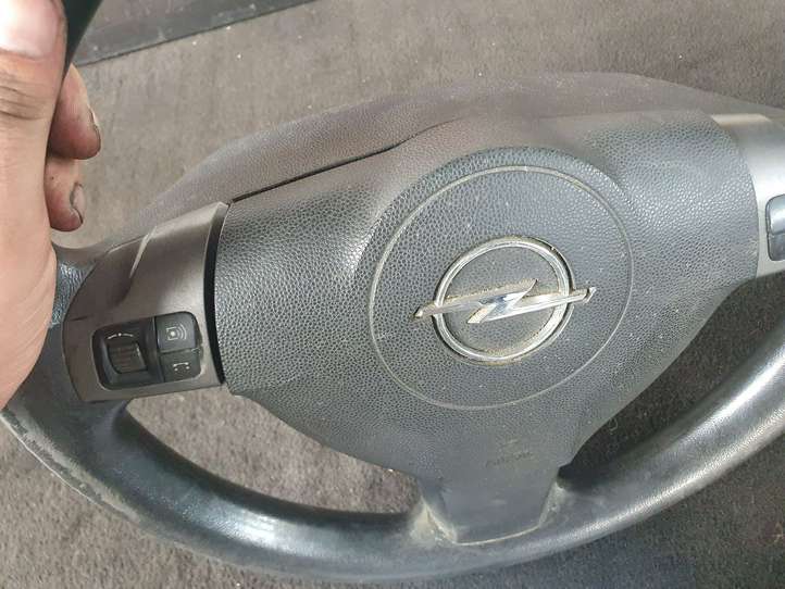 Opel Zafira (2003 - 2006)   Руль