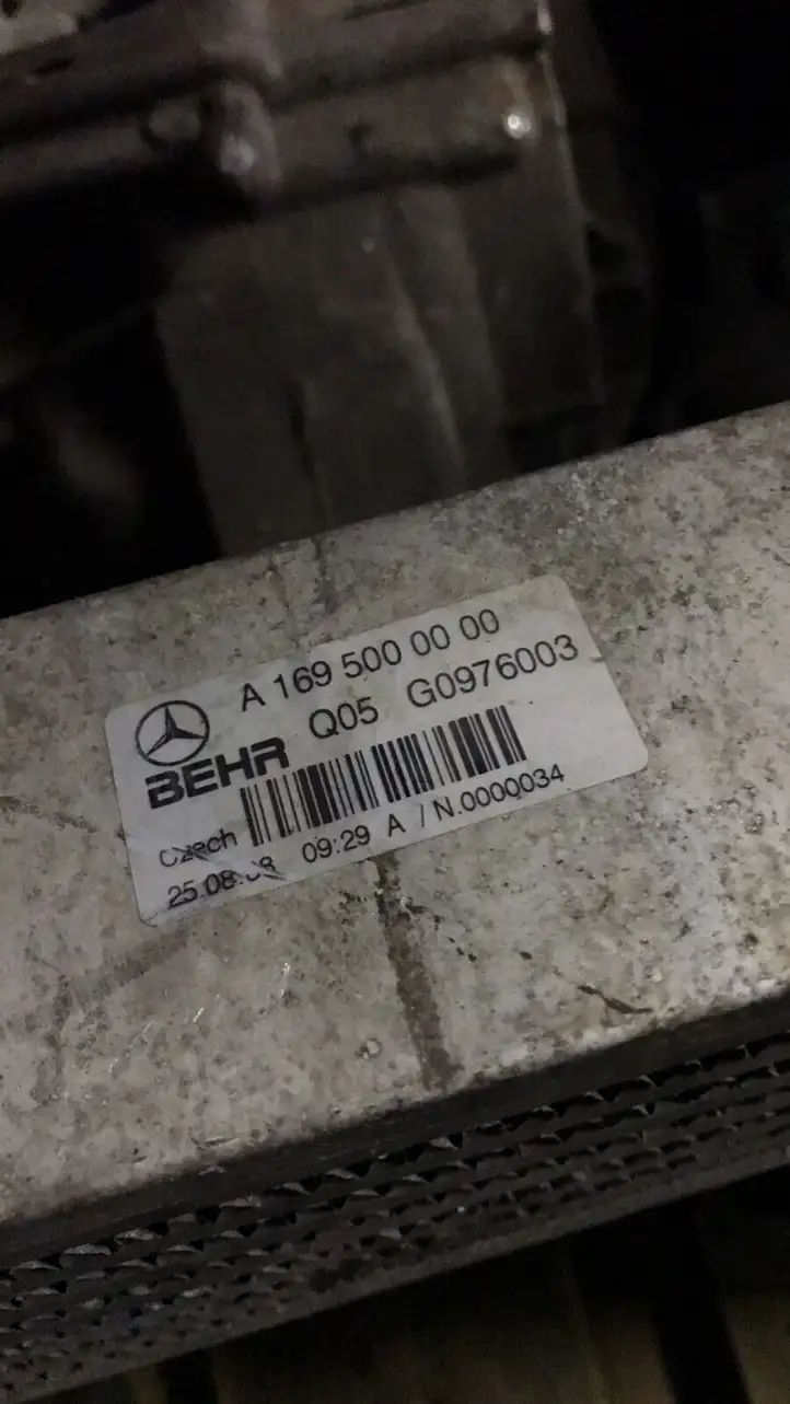 Mercedes-Benz A W169 (2004 - 2012) A1695000000 Интеркулер — фото 3