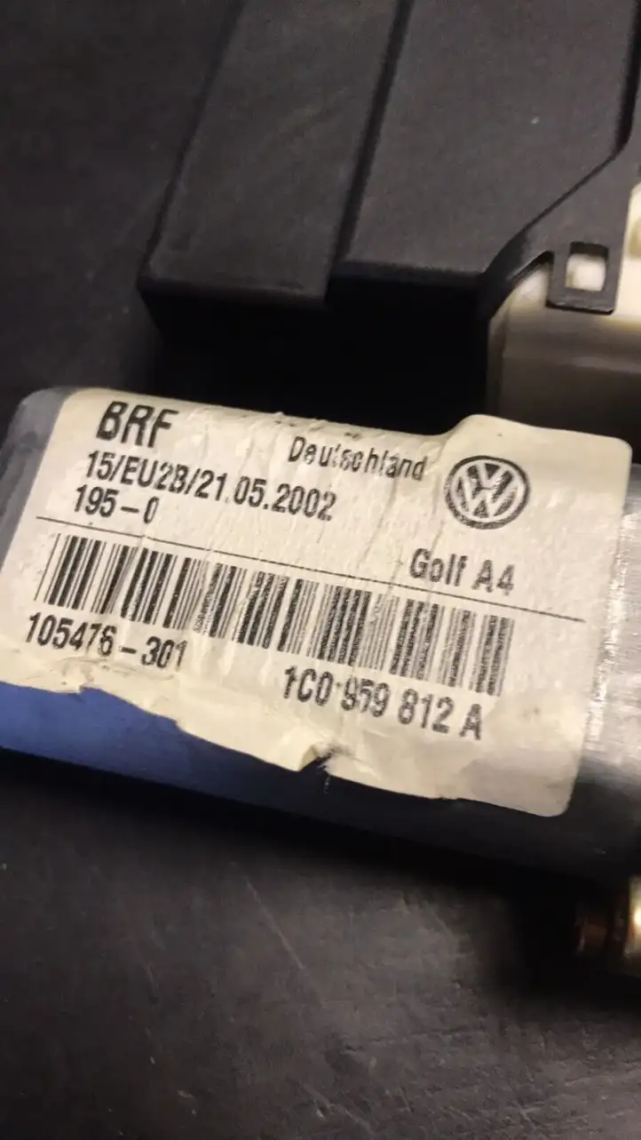 Volkswagen Golf IV (1998 - 2005) 1c0959812a Стеклоподъемник задней двери — фото 3
