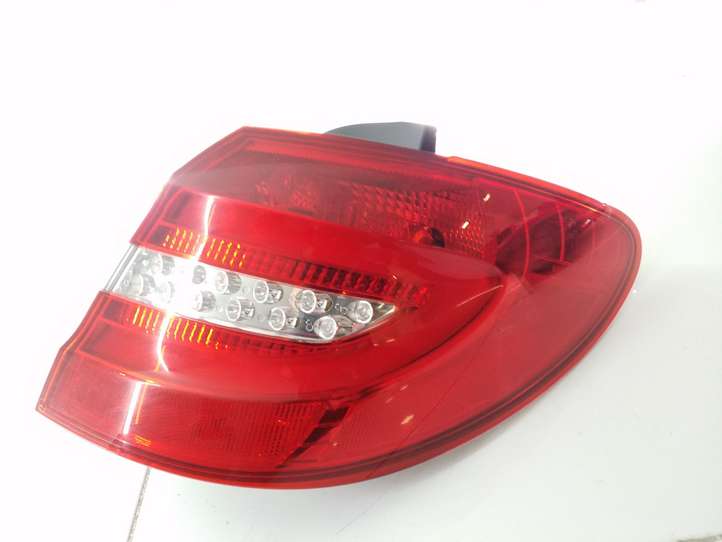 Mercedes-Benz B-class W246 (2011 - 2014)  A2468200664 Задний фонарь в кузове