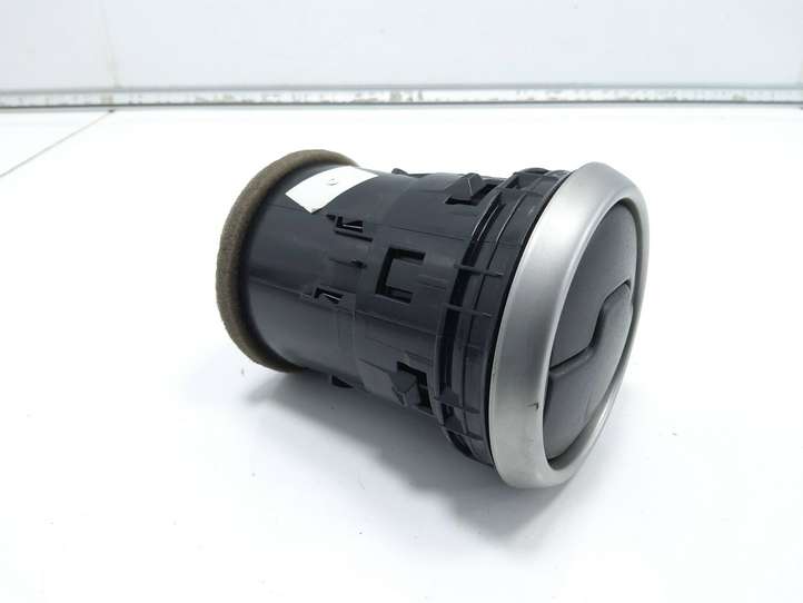 Nissan Qashqai (2006 - 2010)  68760JD10A Боковая воздушный дефлектор