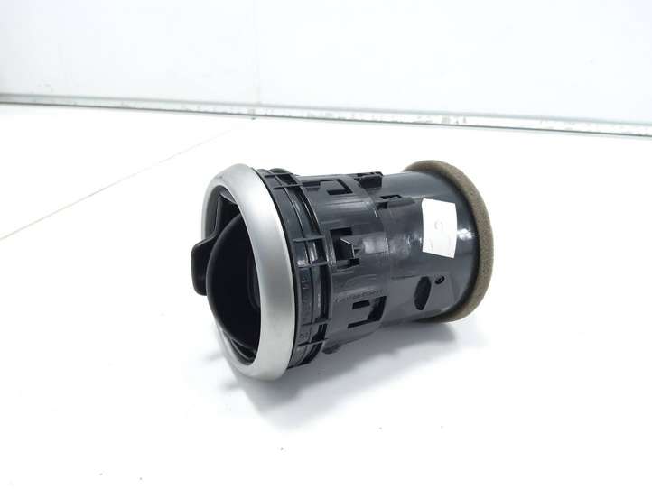 Nissan Qashqai (2006 - 2010)  68760JD10A Боковая воздушный дефлектор