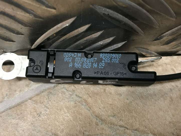 Mercedes-Benz GLE W166/C292 (2015 - 2019)  A1668201489 Антенна (антенна GPS)