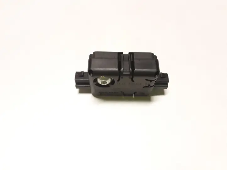 Mini Cooper Countryman R60 (2010 - 2016) 6520918547403 Усилитель антенны — фото 4