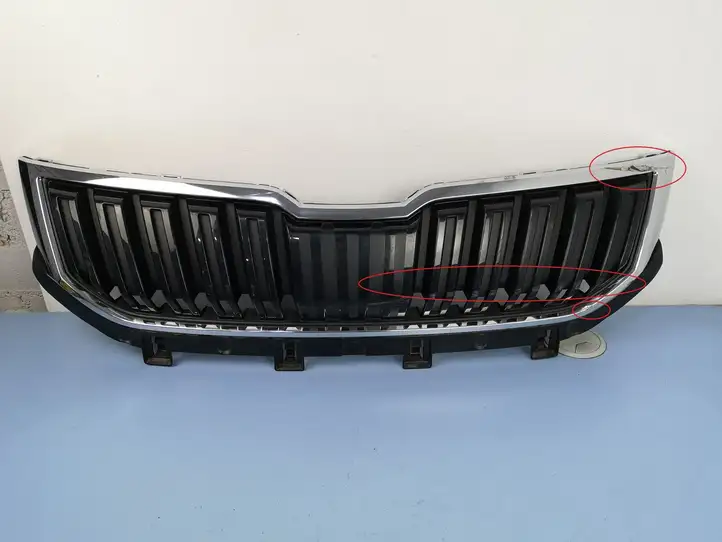 Skoda Karoq (2017 - ) 57A853653 Верхняя решетка радиатора — фото 1