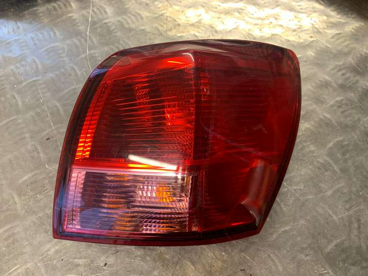 Nissan Qashqai (2006 - 2010)  26550JD000 Задний фонарь в кузове