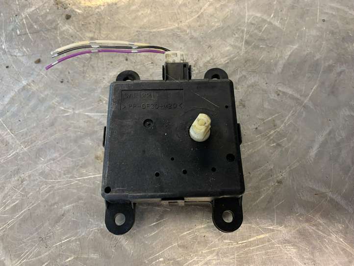 Nissan Qashqai (2006 - 2010)  3J01030850 Двигатель задвижки потока воздуха