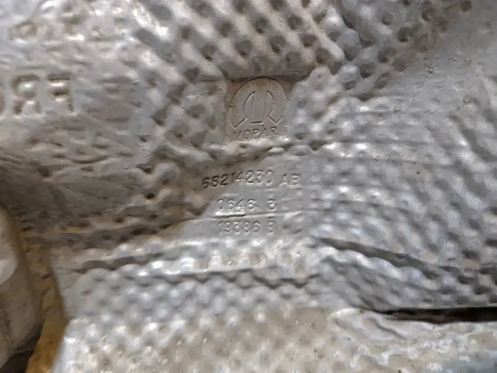 Chrysler Pacifica (2016 - ) 68214230AB Теплоизоляция — фото 2