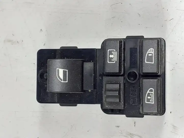 BMW 7 E65 E66 (2001 - 2008) 6917108 Кнопка стеклоподъемников — фото 1