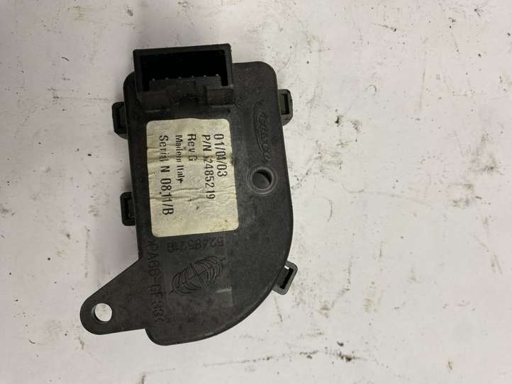 Renault Laguna (2001 - 2005)  52485219 Двигатель задвижки потока воздуха