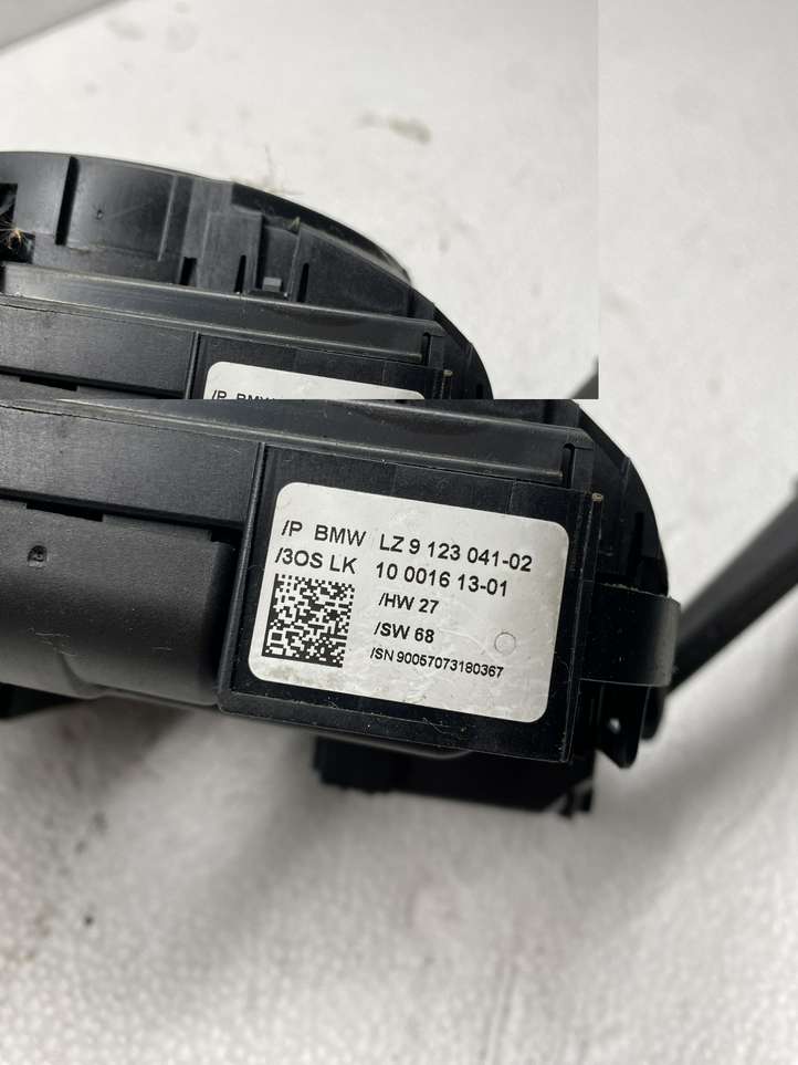 BMW 3 E90 E91 (2005 - 2012)  912304102 Комплект ручек