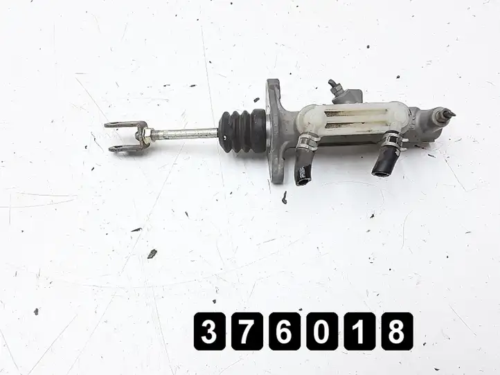 Toyota Prius (XW20) (2003 - 2009) 1500petrol Главный тормозной цилиндр — фото 1