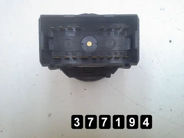 Skoda Superb B5 (3U) (2001 - 2008) 1u0941531d Другие включатели / ручки/ переключатели — фото 3