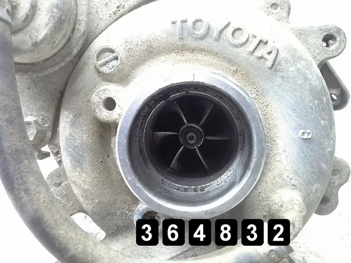 Toyota Hilux (AN10, AN20, AN30) (2004 - 2008) 2500 D4D 17201-30140 Турбина — фото 8