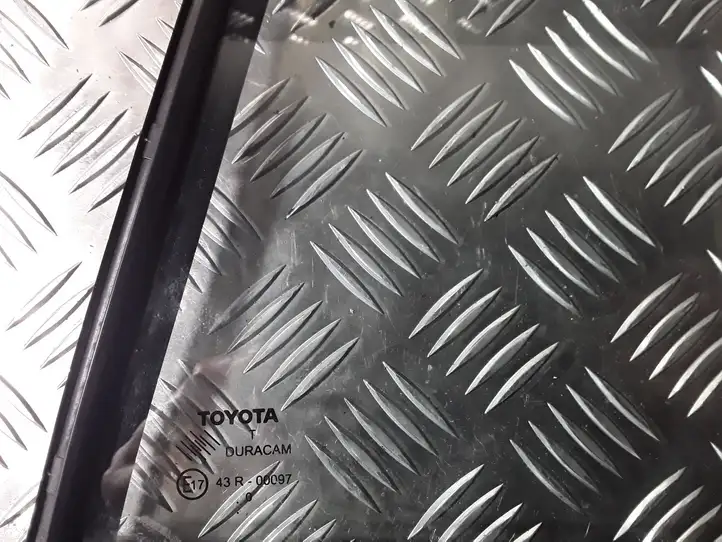 Toyota Verso (2009 - 2012) Форточка двери — фото 2