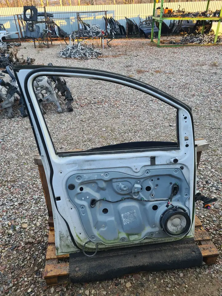Volkswagen Touran I (2003 - 2010) Дверь — фото 4