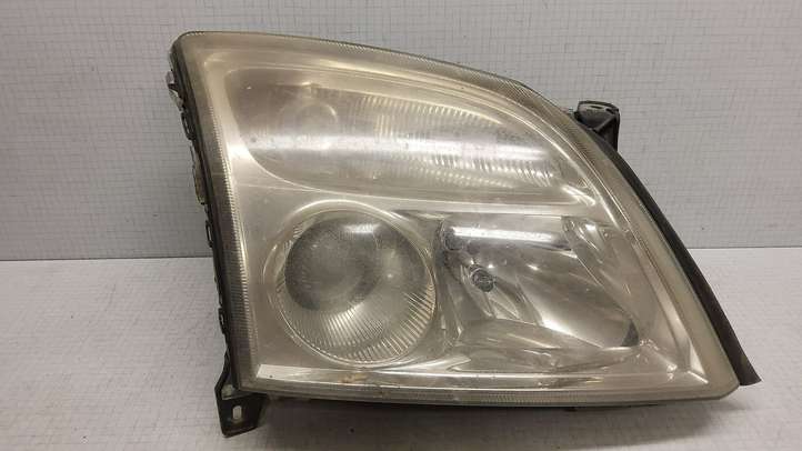 Opel Vectra (2002 - 2005)  15588800 Передняя фара