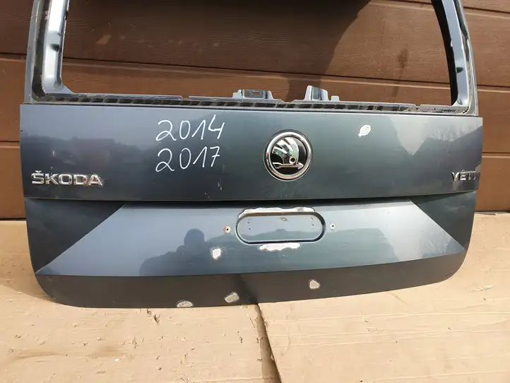 Skoda Yeti (5L) (2009 - 2012) 5L6827197A Крышка багажника — фото 23