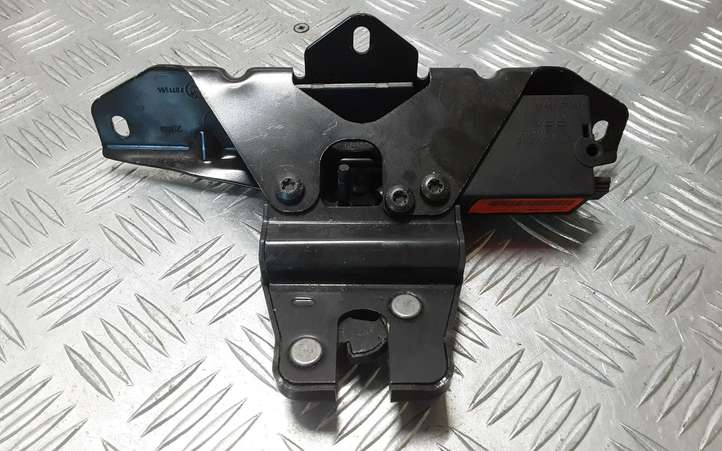 BMW X5 E70 (2006 - 2013)  7114612 Замок задней крышки