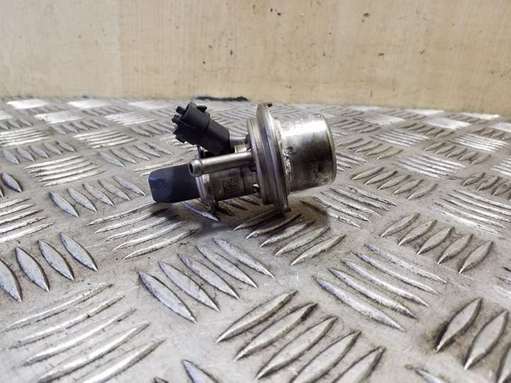 BMW 7 F01 F02 F03 F04 (2008 - 2016)  8579894 AdBlue форсунка