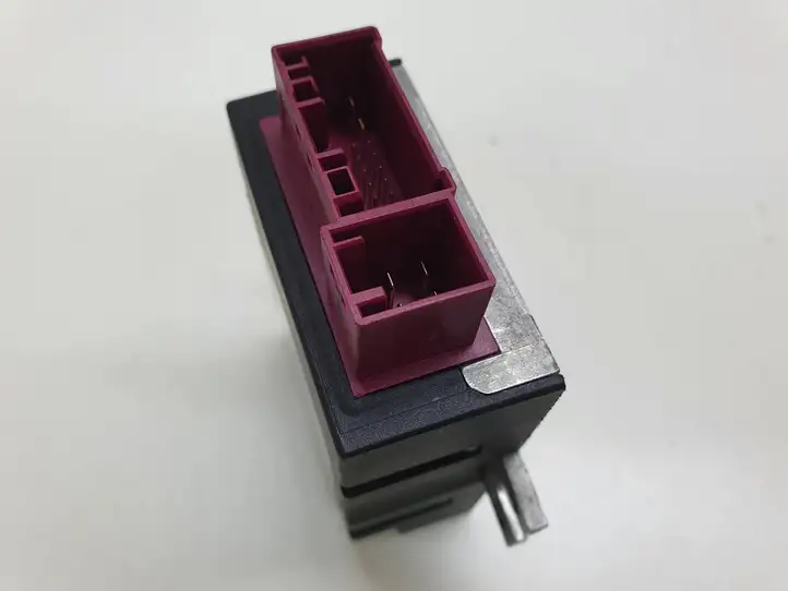 BMW 5 E60 E61 (2004 - 2010) 7169960 Блок управления топливным насосом — фото 2