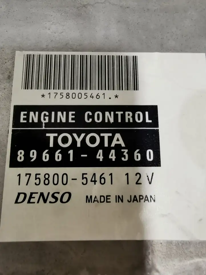 Toyota Avensis Verso (2001 - 2004) 8966144360 Блок управления двигателем (ЭБУ) — фото 2