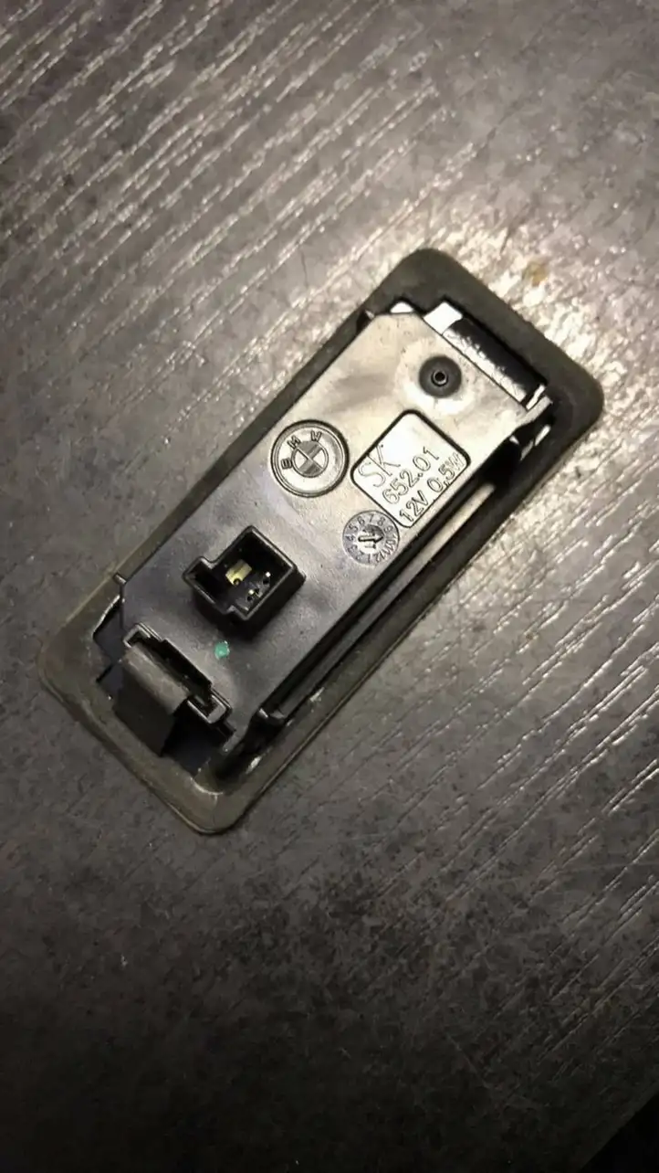 BMW 3 F30 F35 F31 (2012 - 2018) 7193293 Подсветка номера — фото 2