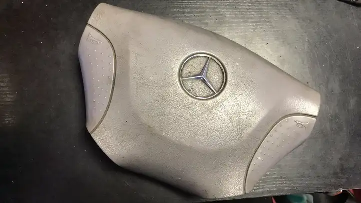 Mercedes-Benz Sprinter W901 W902 W903 W904 (1995 - 2007) 9014640131 Крышка airbag рулевого колеса — фото 1