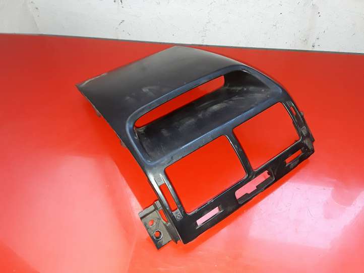 Suzuki Grand Vitara (2005 - 2008)  7382165J0 Отделка внутренней панели