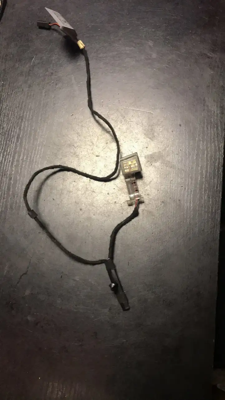 BMW 3 E90 E91 (2005 - 2012) 14010710 Проводка передней двери — фото 1