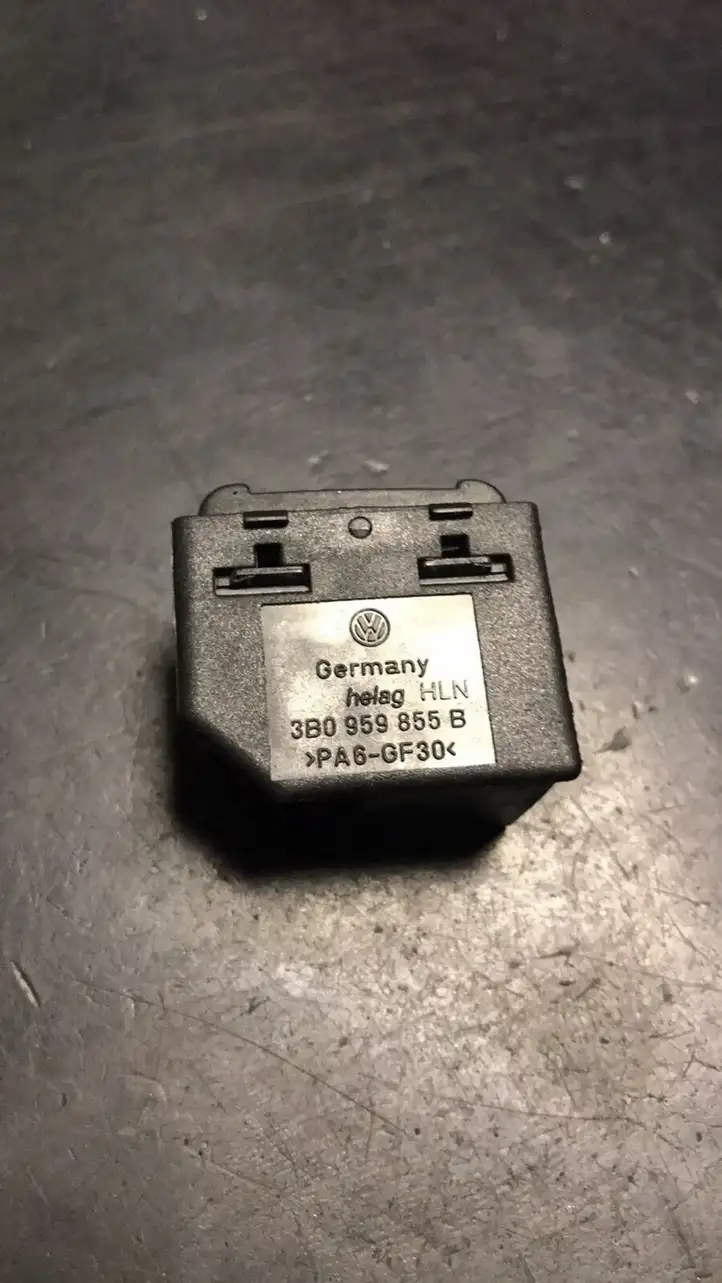 Volkswagen PASSAT B5 (1997 - 2000) 3B0959855B Кнопка стеклоподъемников — фото 3