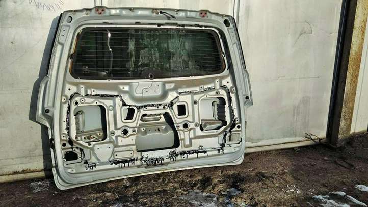 SsangYong Rodius (2004 - 2007)  6401121100 Задняя крышка (багажника)