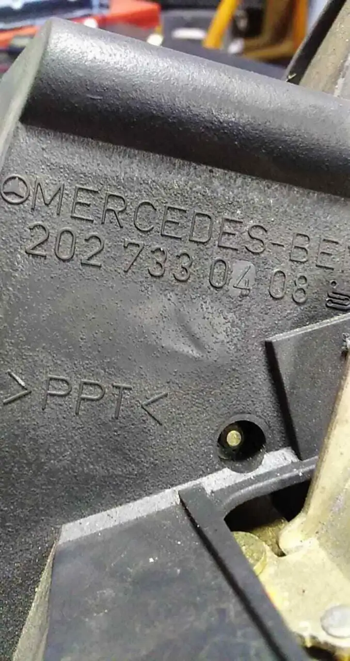 Mercedes-Benz E W210 (1995 - 2002) 2027330408 Замок задней двери — фото 6