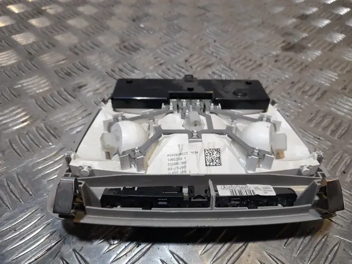 Mercedes-Benz GL X166 (2013 - 2019) A1668200223 Задняя подсветка — фото 2