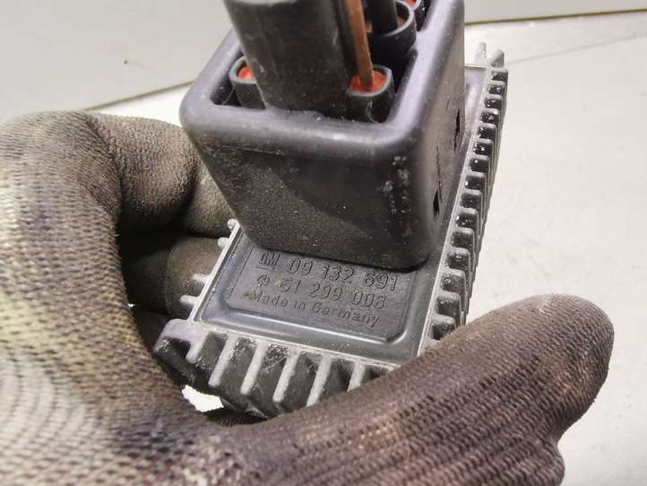 Opel Astra (1998 - 2004)  09132691 Реле подогрева свеч