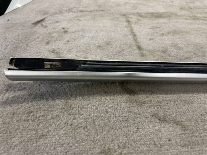BMW 3 F30 F35 F31 (2012 - 2018)  51357298918 Отделка (молдинг) передней двери