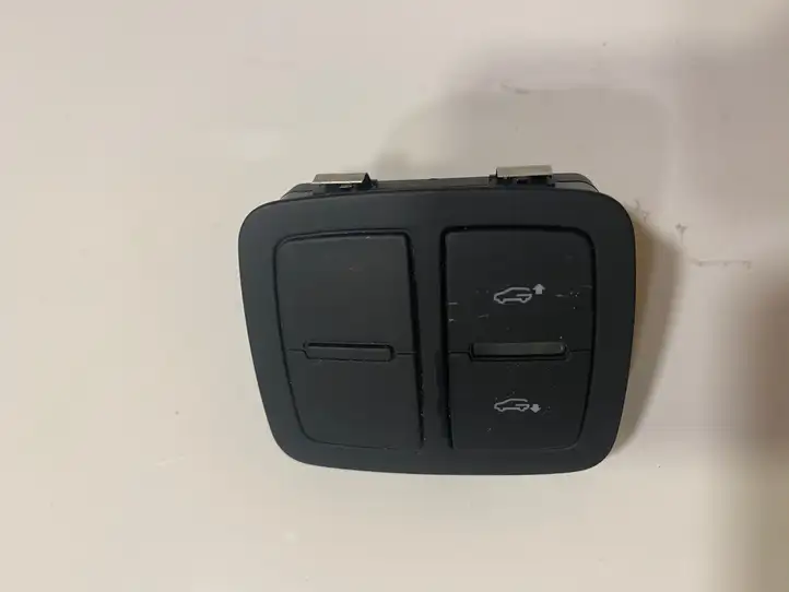Audi Q7 4L (2005 - 2009) 4L0959511B Кнопка открытия задней двери — фото 1