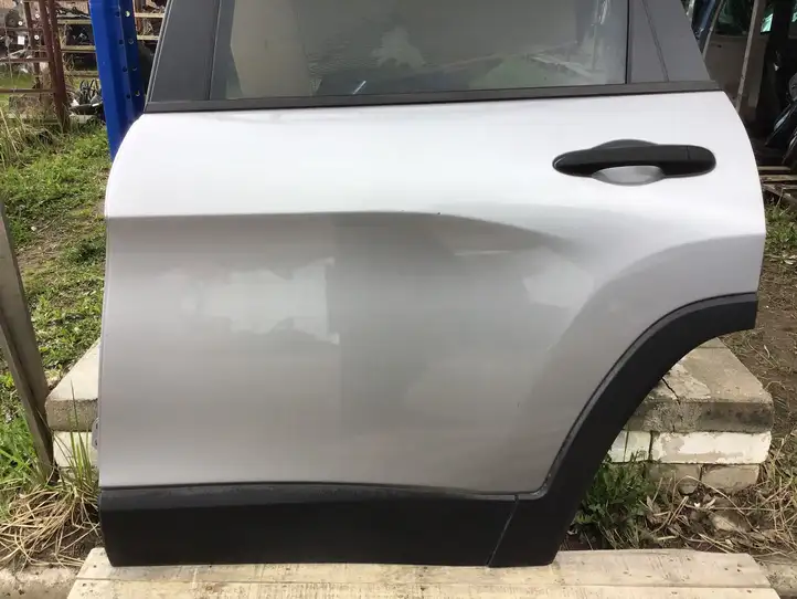 Jeep Cherokee (2013 - 2017) OEM Задняя дверь — фото 2
