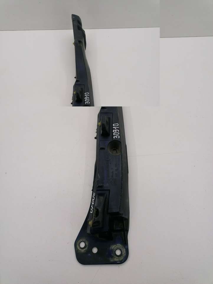 Renault Clio III (2005 - 2012)  8200314930 Держатель крыла