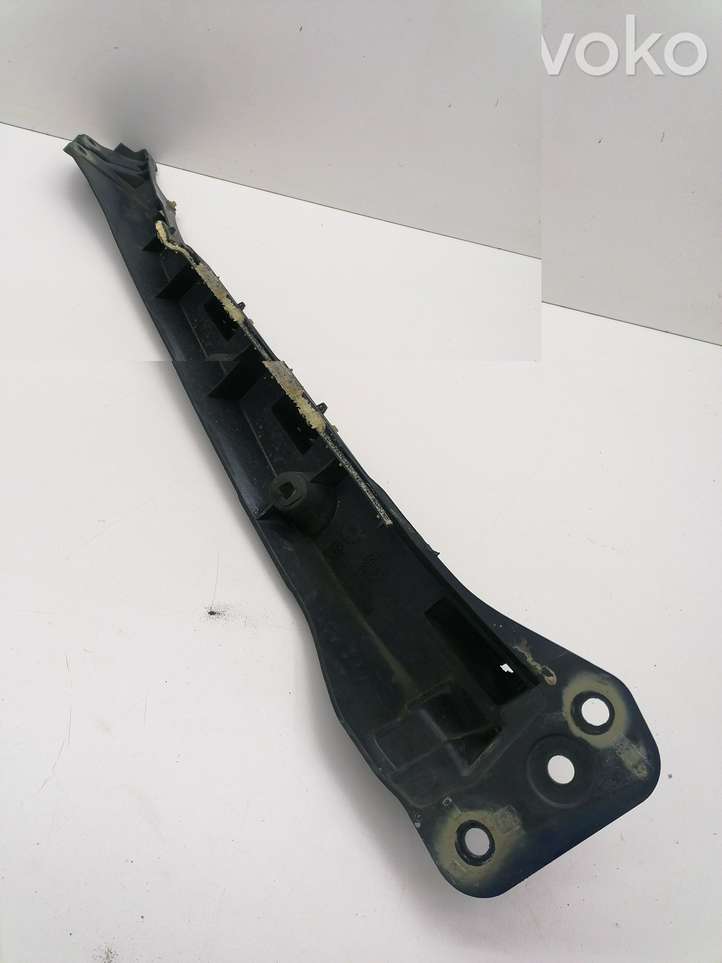 Renault Clio III (2005 - 2012)  8200314930 Держатель крыла