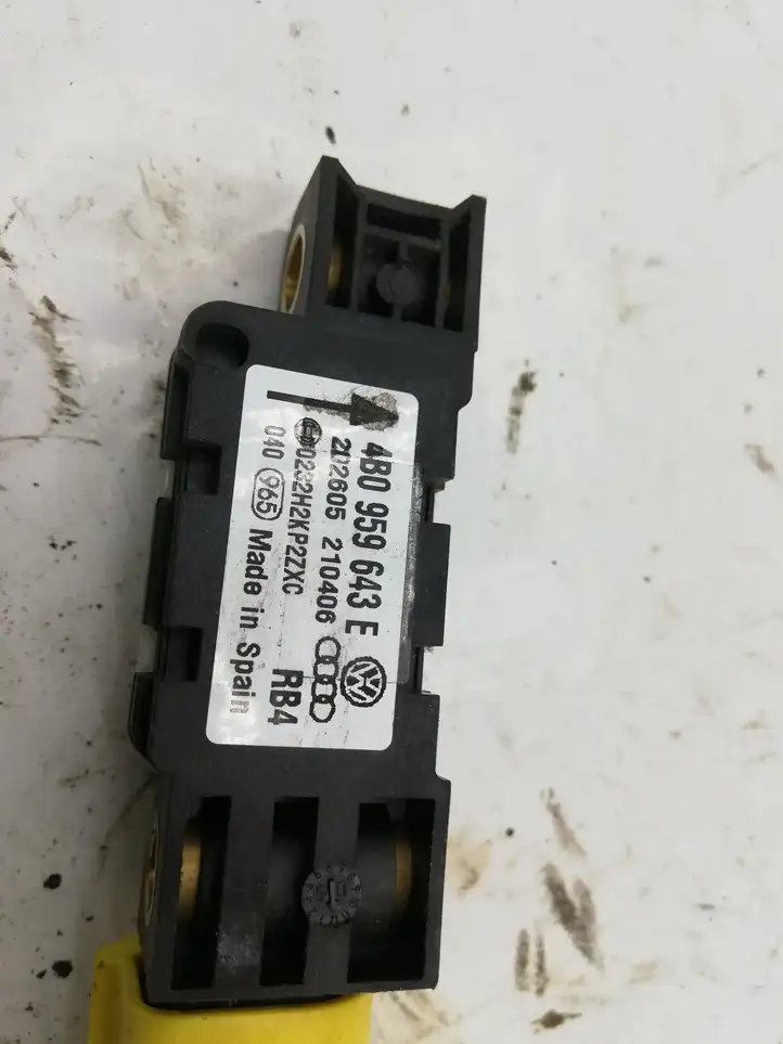 Volkswagen Touareg I (2002 - 2010) 4B0959643E Датчик удара SRS — фото 2