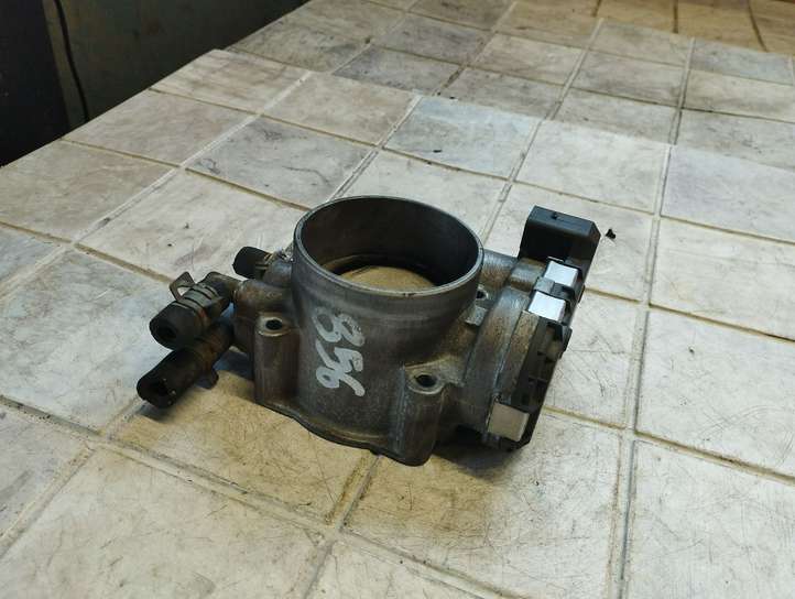 Audi A4 (2000 - 2006)  078133062B Дроссельная заслонка