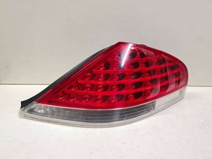 BMW 6 E63 E64 (2002 - 2010)  63217165812 Задний фонарь в кузове