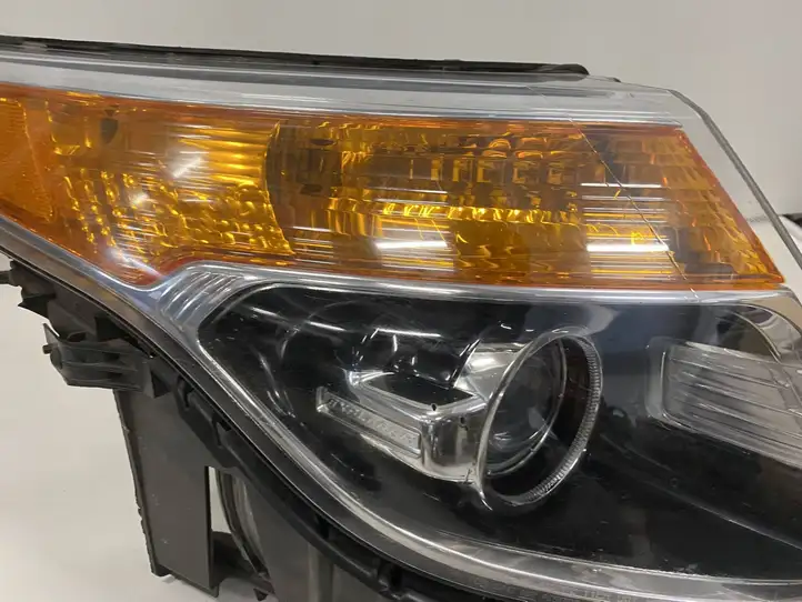 Ford Explorer (2005 - 2010) BB5313005C Передняя фара — фото 6