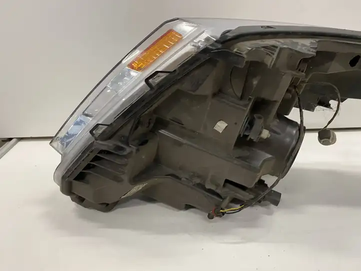 Ford Explorer (2005 - 2010) BB5313005C Передняя фара — фото 10