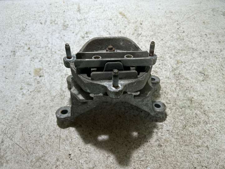 Audi A4 (2007 - 2011)  8K0399151 Подушка коробки передач