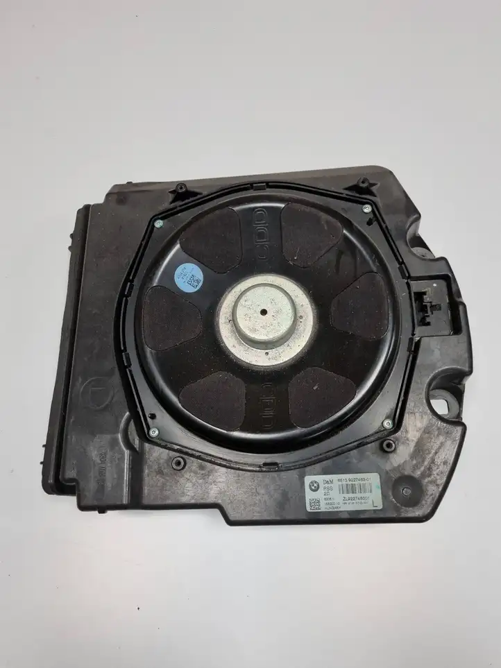 BMW 7 F01 (2008 - 2016) 9227483 Сабвуфер — фото 1