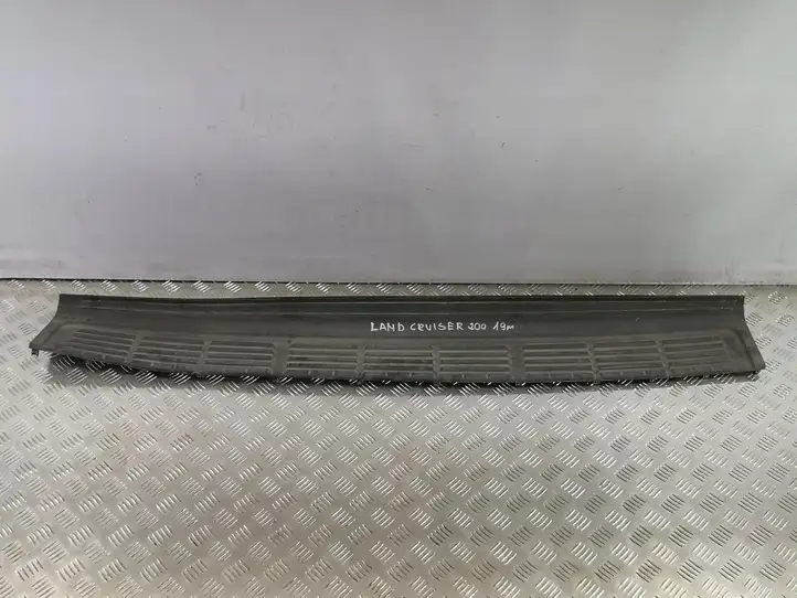 Toyota Land Cruiser (J200) (2008 - ) 5216260040 Нижняя часть заднего бампера — фото 1