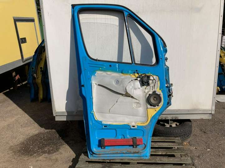 Mercedes-Benz Sprinter W906 (2006 - 2018)  9067200005 Дверь